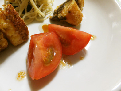 オリーブオイル醤油deトマトの写真