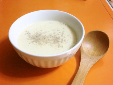 お味噌とたまごのホットミルクスープの写真
