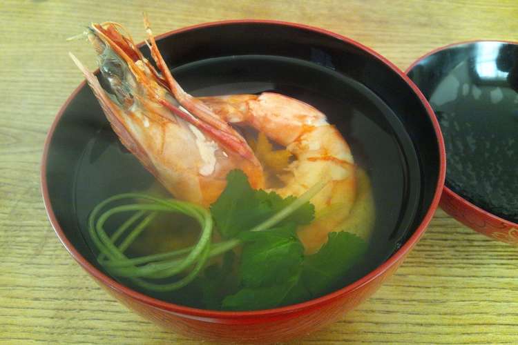 ゆず風味でさっぱり仕上げるエビのお雑煮 レシピ 作り方 By モモのおかあさん クックパッド