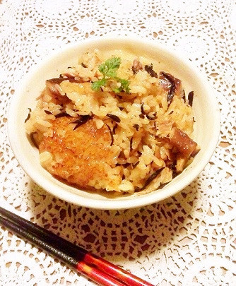ツナ入り☆干し椎茸とひじきの炊き込みご飯の画像