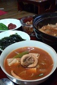 韓国のウマ辛料理　　イカのチゲ