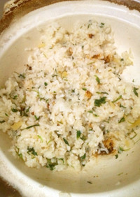 土鍋で青菜（葉菜類）の混ぜご飯