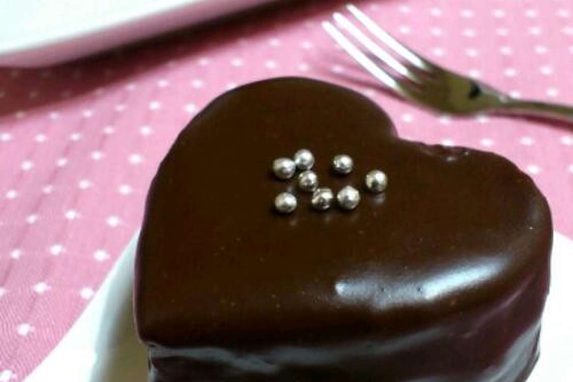バレンタインに♡ハートのプチチョコケーキ