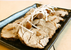 黒酢とウーロン茶でやわらか煮豚
