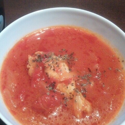 手羽元と玉ねぎのトマトスープ