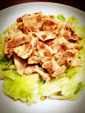 簡単味付!茹でキャベツと豚肉のおかか和え