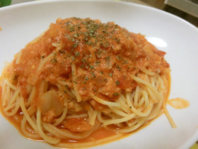 カニ缶のトマトクリームパスタ