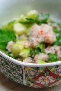 カニほぐし身とセロリの塩麹サラダ