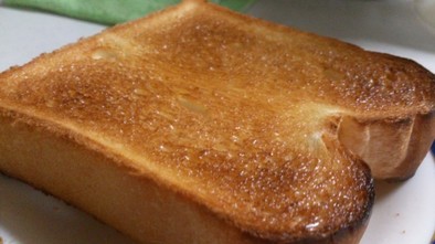 シンプルバタートーストの写真