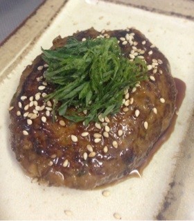 れんこんシャキシャキ☆いわしハンバーグ