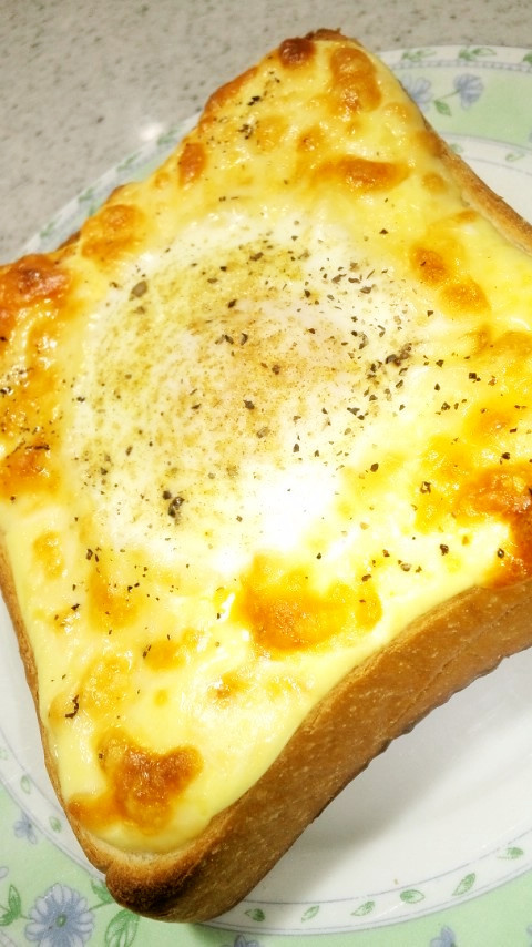 超絶☆簡単♪マヨチーズエッグトーストの画像