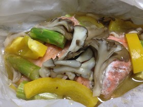 サーモンの洋風ホイル焼き