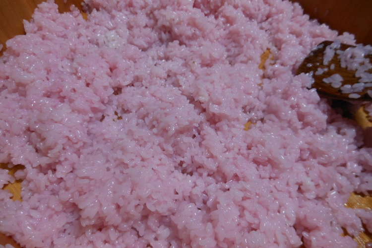 ムラサキイモ酢で作る 桜色寿司飯 レシピ 作り方 By 夢遊草 クックパッド 簡単おいしいみんなのレシピが355万品