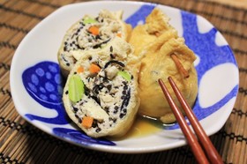 *豆腐と挽肉で油揚げの五目巾着煮*