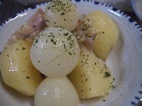 小タマネギとジャガイモの煮物