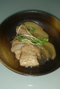 豚バラ肉と大根の煮物