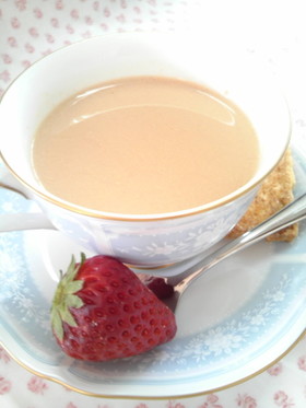 いちごロイヤルミルクティー♡
