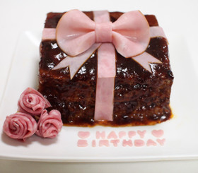 誕生日に!プレゼント型デコハンバーグ♡