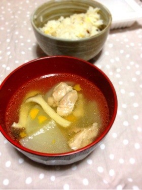 こんがり鶏と大根のスープの画像