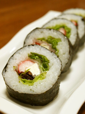 生ハムとクリームチーズのサラダ巻き