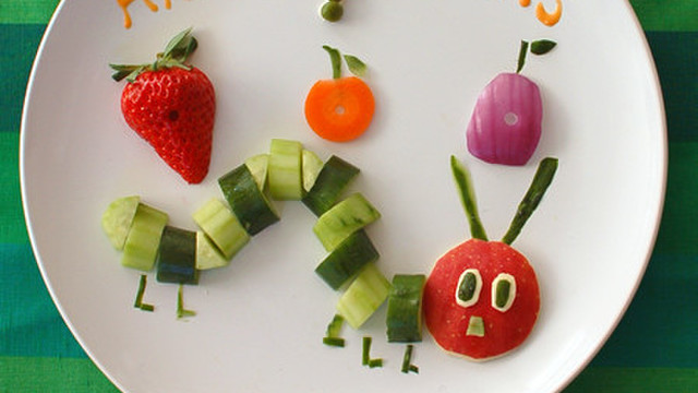誕生日 はらぺこあおむしのサラダプレート レシピ 作り方 By Candysmile クックパッド
