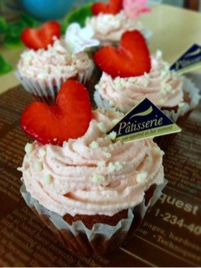 ♡苺とチョコのカップケーキ♡の写真