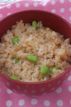 彩りキレイ☆鮭の炊き込みご飯