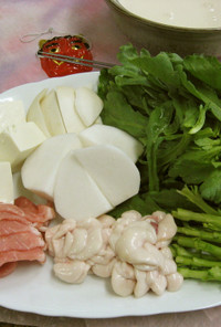 金沢春菊(加賀野菜)の豆乳シャブシャブ