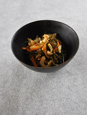 切り昆布とちくわの煮物