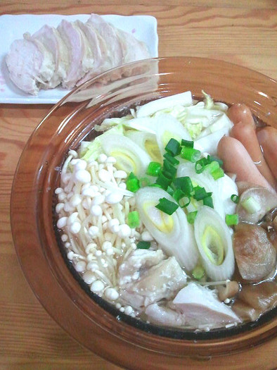 ゆで汁で簡単おいしい☆塩麹鶏鍋とゆで鶏の写真