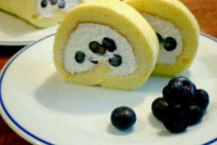 ブルーベリーとチーズクリームのスフレロールケーキ レシピ 作り方 By ポワル クックパッド 簡単おいしいみんなのレシピが349万品
