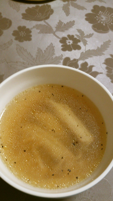 手羽中のエノキのスープの写真