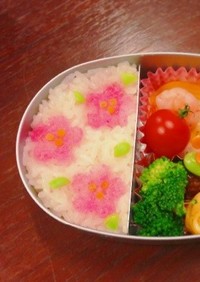 幼稚園のお弁当♪梅の花ご飯✾
