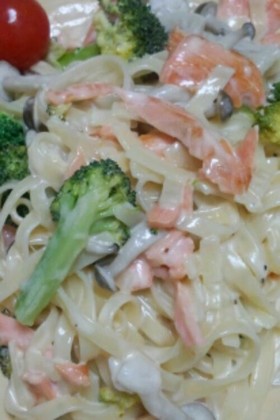 スモークサーモンのクリームパスタ