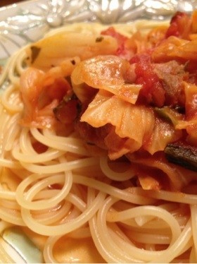 ピリ辛☆キャベツとトマトのスープパスタの画像