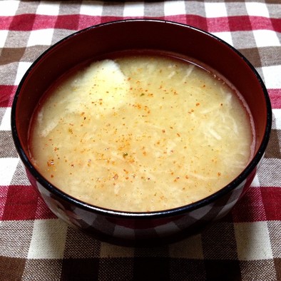 すりおろし山芋のお味噌汁の写真