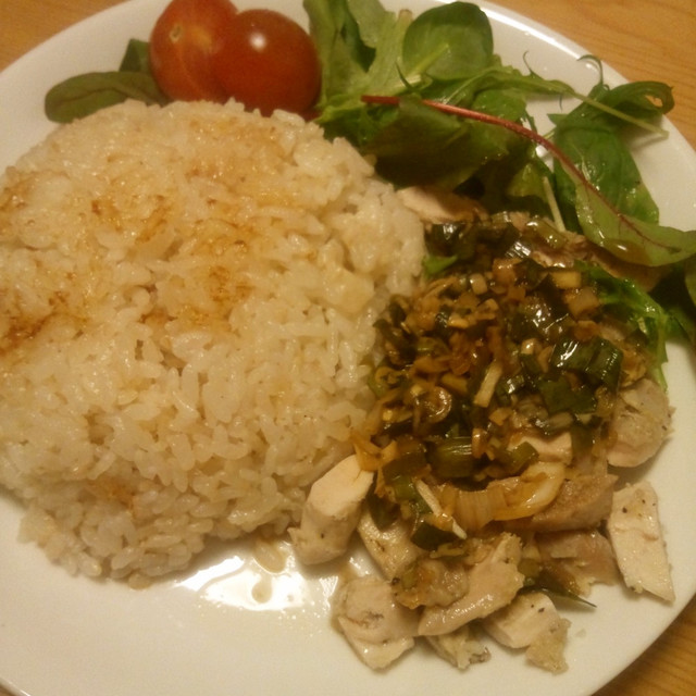 炊飯器で簡単 海南鶏飯 チキンライス レシピ 作り方 By Yuasako クックパッド 簡単おいしいみんなのレシピが357万品