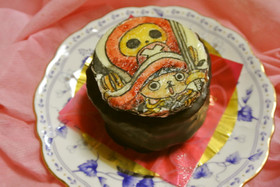 写し絵シートで簡単キャラチョコケーキ