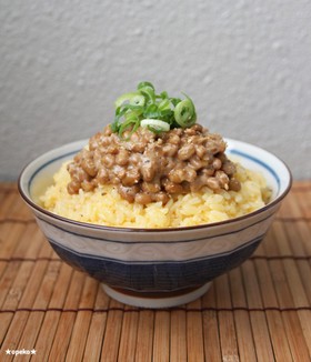 簡単朝食♪卵かけご飯on納豆☆