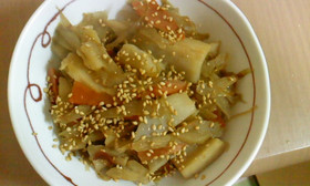 食感が全然ちが~う♪ れん根のきんぴら!
