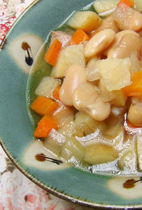 白花豆と根菜のスープ煮