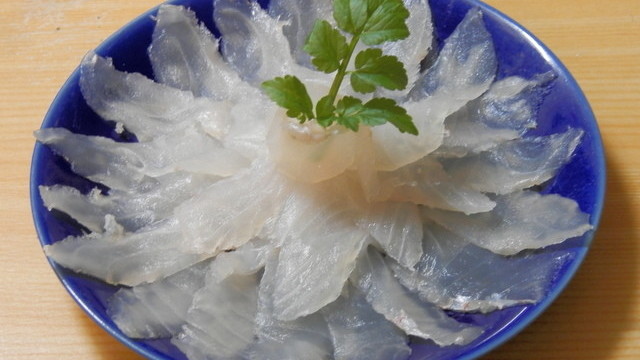ウマヅラハギ薄造り 魚と肝の下拵え付き レシピ 作り方 By と る クックパッド 簡単おいしいみんなのレシピが355万品