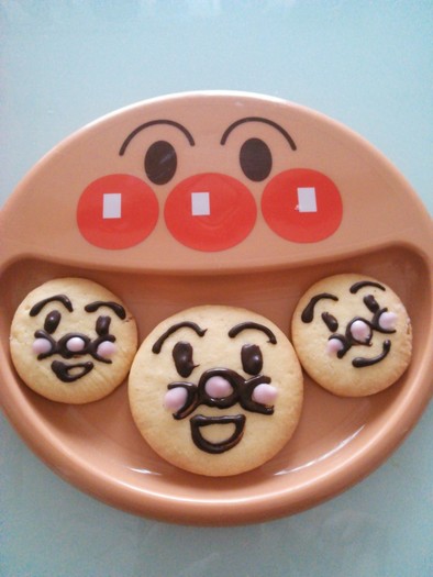 デコペンで、アンパンマンクッキー☆の写真