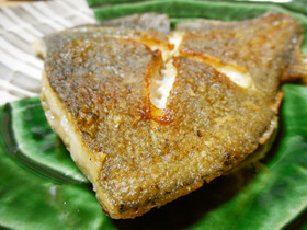 フライパンでカレイの唐揚げ
