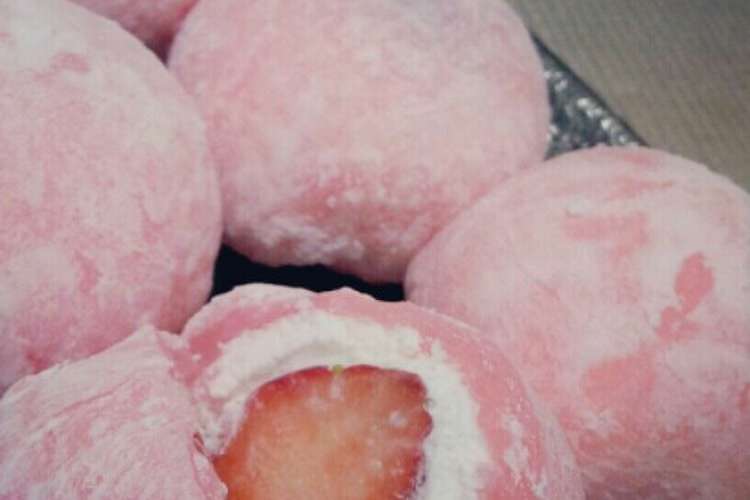 幸せの味 いちごの生クリーム大福 レシピ 作り方 By Haru クックパッド 簡単おいしいみんなのレシピが356万品