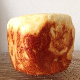 HB チーズたっっぷりカリッと食パン♡の画像