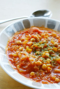 ☆ピリ辛★トマトとクスクスの満腹スープ