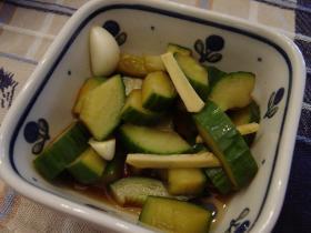 きゅうりの漬物~にんにく風味