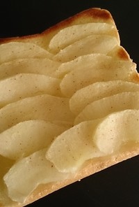 リンゴと食パンでデザートトースト