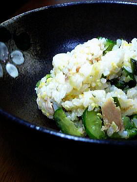 簡単お昼ごはん☆ツナとわかめの混ぜずし
